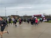 Racers in the Livonia Turkey Trot