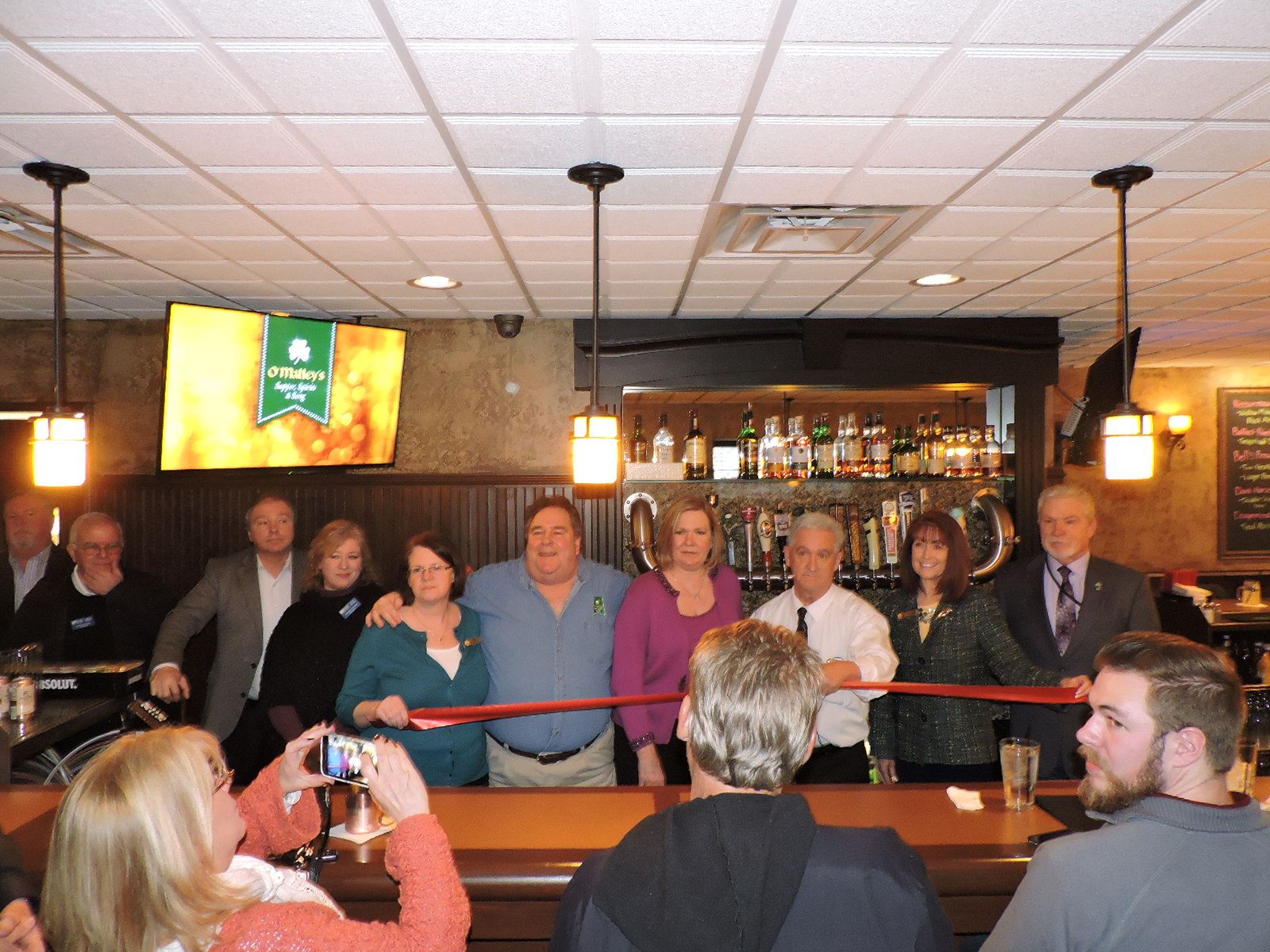 O'Malley's Ribbon Cutting